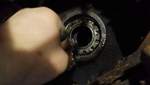 Извлечение адьюсьера переднего редуктора Trailblazer 2005