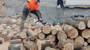 Stihl MSA 300 C with AP 500s battery.