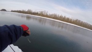 КЛЮНУЛ РЕЧНОЙ МОНСТР.РЫБАЛКА НА СПИННИНГ В ФЕВРАЛЕ. Река Чулым.Р-он НАЗАРОВО