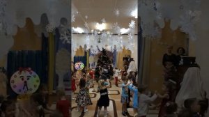 "Новогодняя полечка" (исп. Ю.Селиверситова)