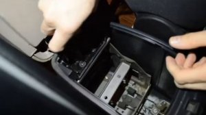Замена подлокотника KIA Sportage 2