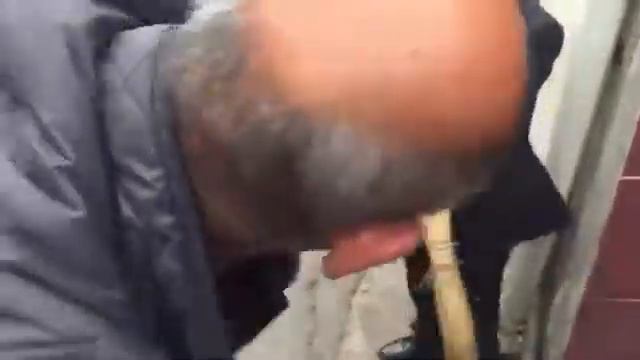 бешенный карлик смотреть онлайн