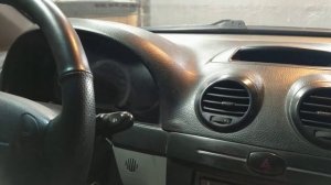 Пропала зарядка на лачетти 1.8? Які лампочки світять на панелі приборів!