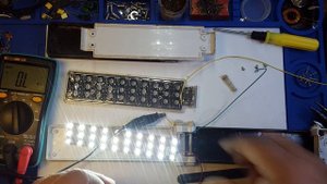 Светодиодный светильник - трансформер , Переделка на литиевые аккумуляторы светодиодного фонарика .