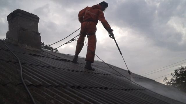 Очистка шиферной крыши смотреть онлайн