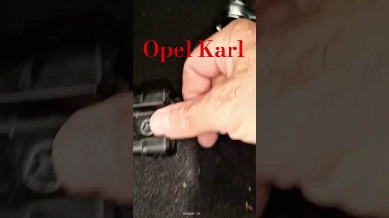 Как снять переднее сидение на Opel Karl