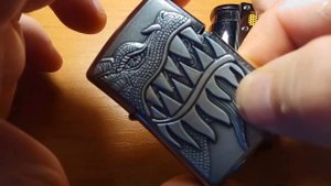 Бензиновая зажигалка против газовой зажигалки
