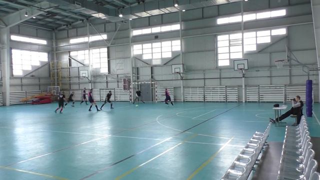 ФК "Спутник" - ФК "Прайд" - 1 тайм смотреть онлайн