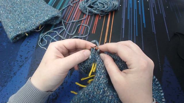 Очень легкий кардиган спицами с цельновязанной планкой смотреть онлайн