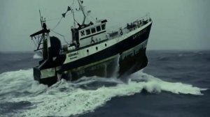 Морякам не вернувшимся в родной порт, посвящается. Рыбаки дважды моряки.