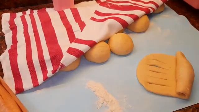 ? Булочки Домашние. Маззали Юмшок Оддий Булочка Пишириш смотреть онлайн