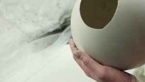 Стильные вазы из гипса,цемента и воздушных шариков!Простой и быстрый декор! Своими руками!