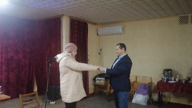 исцеление слуха и спины через молитву во имя Иисуса Христа