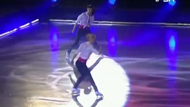 [2010 Festa On Ice] Yuna Kim Kiira Korpi etc.. - Opening show  I got a feeling