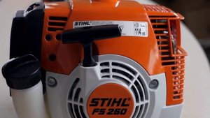 Відео-огляд Бензокіс STIHL: FS 120 та FS 250 / Видео обзор бензокос
