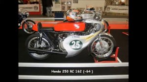 Honda 250 RC 162 plus Honda classic racer replica collection