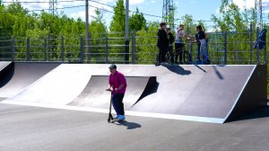 В Урае на площади Первооткрывателей открыли скейт-парк