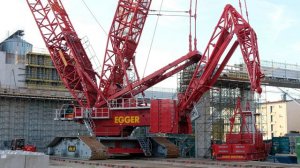 Liebherr LR 11000 Raupenkran Drive