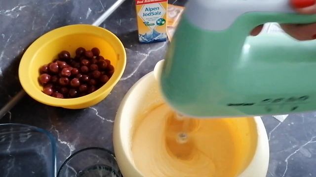 Вязала вязала?захотелось пирог с вишней ❤️ смотреть онлайн