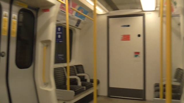 Circle Line S7 Stock 21506 From King's Cross St. Pancras to Mansion House смотреть онлайн