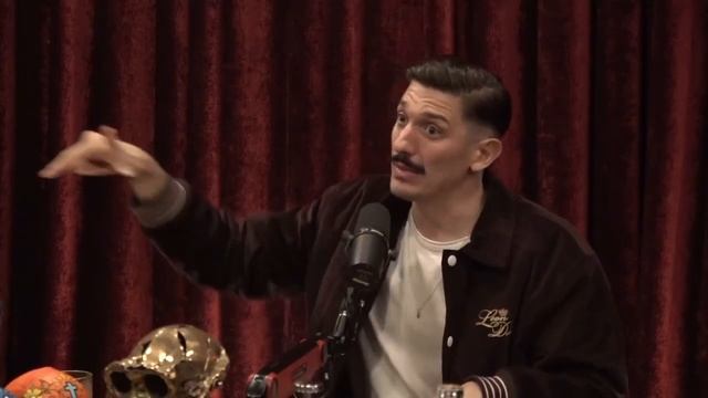 Joe Rogan on German engineering and knowledge in World War II (Guest: Andrew Schulz) смотреть онлайн