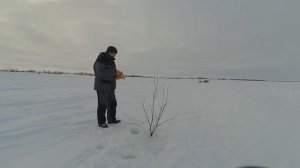 ОДИН НА ЛЬДУ  Шикарная рыбалка с домашним комфортом  ЧАСТЬ 1