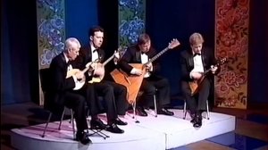 "Гляжу в озера синие"   Квартет "Славяне". Виктор Тетерин - бас балалайка.