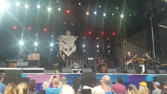 Booker T Jones, Born Under a Bad Sign смотреть онлайн