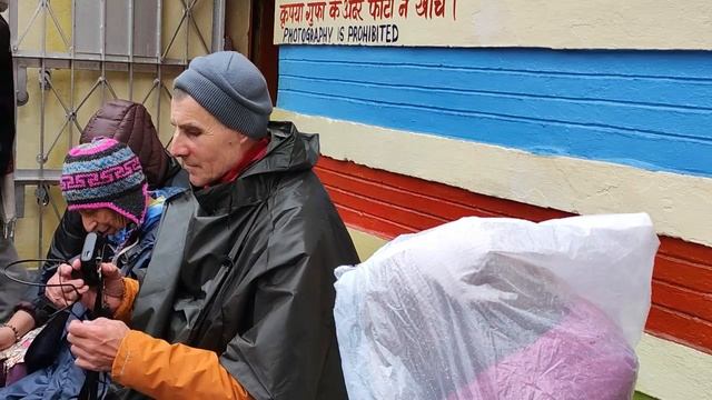 Бадринатх, пещера Вьясадевы. Паломничество в Гималаи,  10 октября 2022 г.