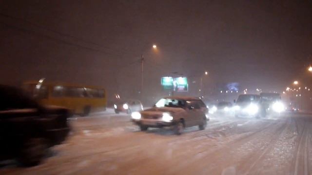 Киев, 23 марта 2013, снегопад и дороги смотреть онлайн