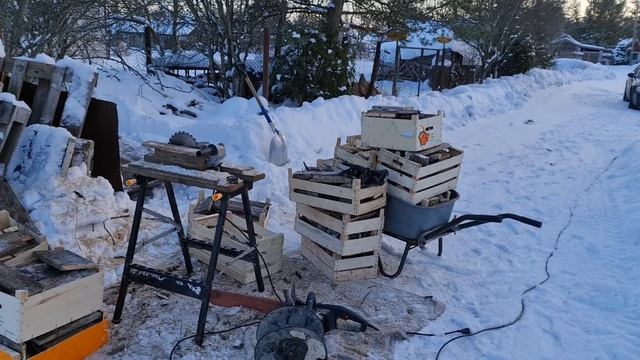 4164 Как европейцы без напряга пилят дрова на зиму смотреть онлайн