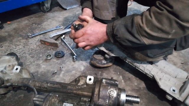 Загорелся жёлтый руль BMW E90, X1 E84 смотреть онлайн