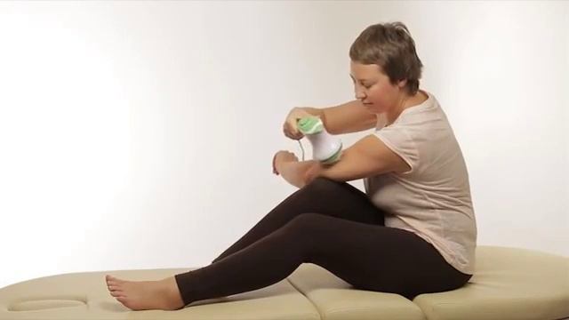 Массаж поверхности руки с помощью вибромассажера US MEDICA Miami смотреть онлайн