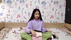 Что лежит у девочек в сумке?👜💄