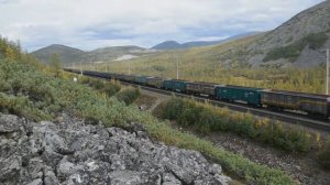 Тепловозы 3ТЭ10МКО с поездом на перегоне Икабьякан - Мурурин, БАМ.