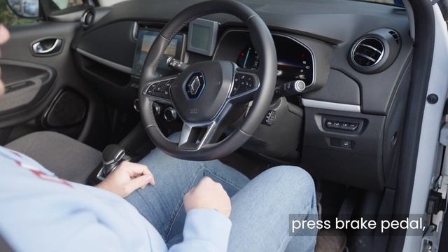 Renault Zoe Instructional Video - Starting the car смотреть онлайн