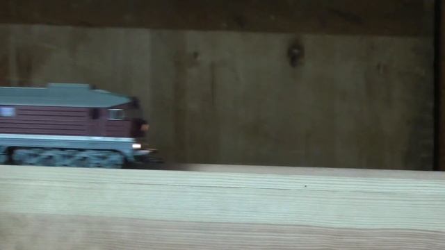 1:87. Людмила (PIKO BR130) ведёт Аврору (EUROTRAIN). смотреть онлайн