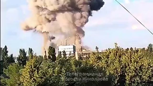 Прилёт двух крылатых ракет, предположительно, по заводу Экватор в Николаеве 17.06.2022