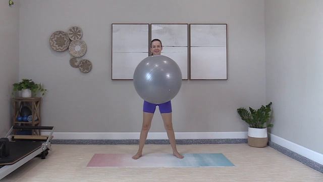 Pilates Exercise Ball Workout│ 30 min │ Full Body with Core смотреть онлайн