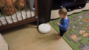 Кошка Бу и робот пылесос Xiaomi Mi Robot Vacuum Mop 1C