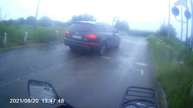 Случай на дороге #4 / Обгон на переезде смотреть онлайн