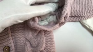 Вязанный комбинезон для новорождённой девочки