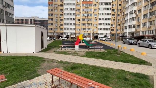 Обзор трехкомнатной у моря в Новороссийске