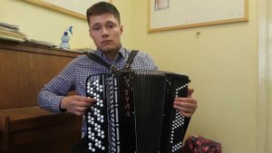 Обучение игре на баяне. Всегда веди мех.