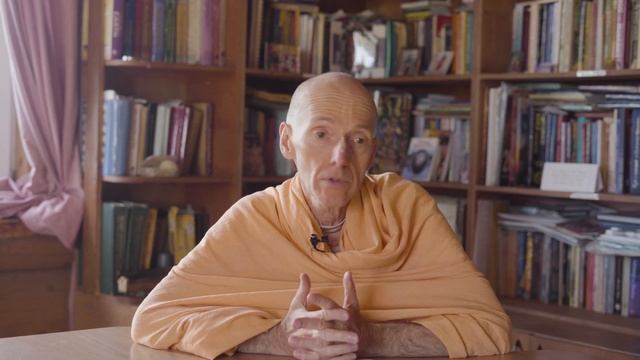 Нужно ли грихастхам Мангала-арати? смотреть онлайн