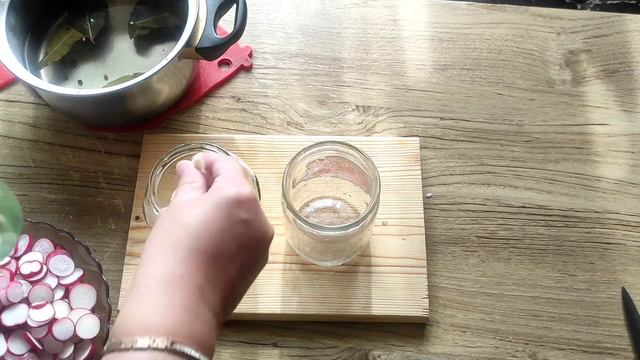 Маринованная редиска