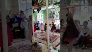 танец с голубями . выпускной в детском саду " Солнышко" 2023 п.Большой Луг