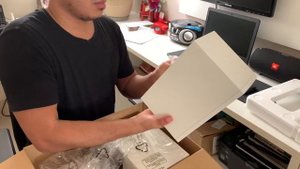 Unboxing Edifier R1080BT