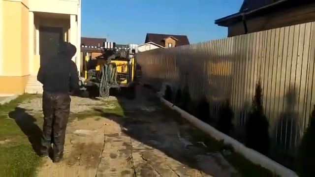 Бурение скважины на воду на даче смотреть онлайн