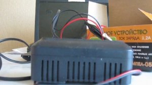 Автоматическое зарядное устройство для герметичных свинцово-кислотных аккумуляторных батарей.